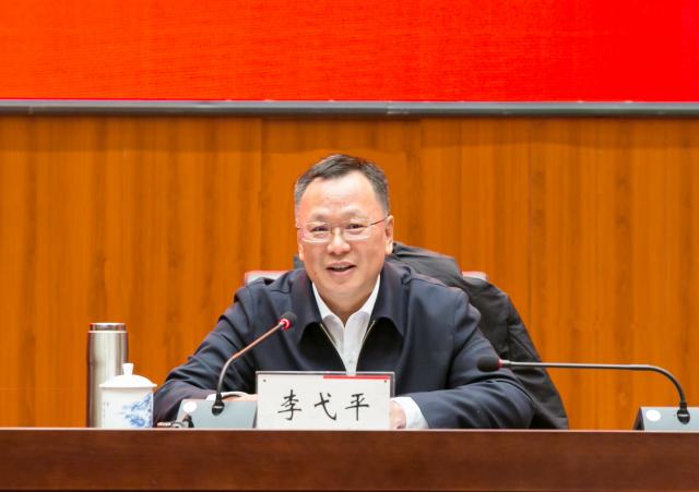 12月22日,以省卫健委二级巡视员李弋平担任考评组组长,省法学会秘书长